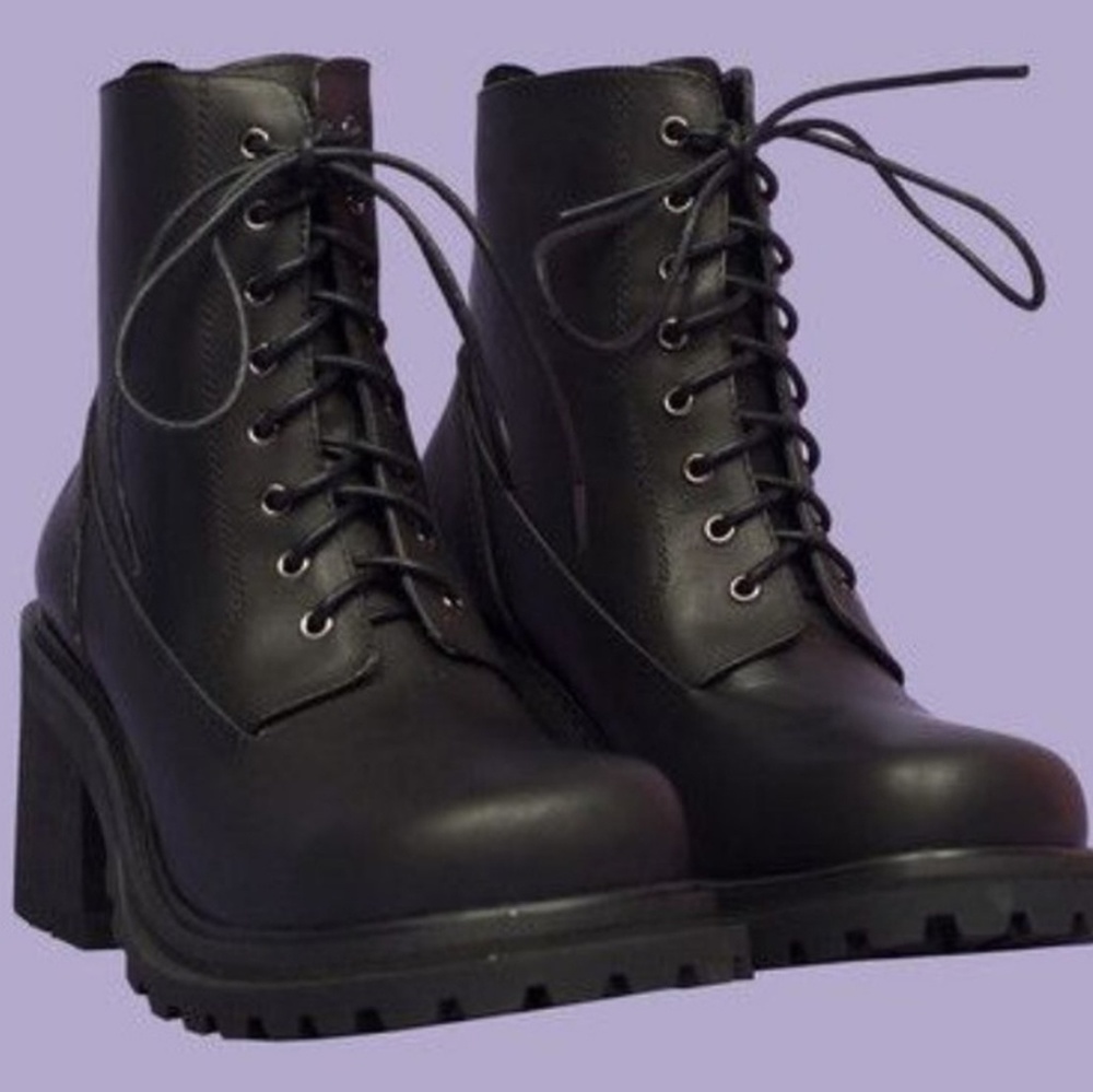 UNIF commando boots